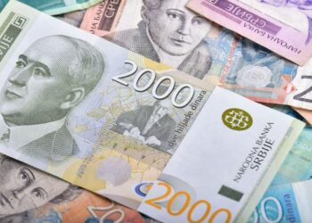 Država nastavlja podršku đacima: Danas isplata stipendija i kredita