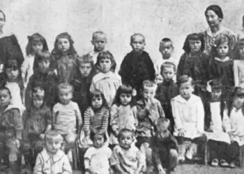 Korzika prigrlila srpske majke i decu: Nova knjiga prof. Radovanovića dira u srce