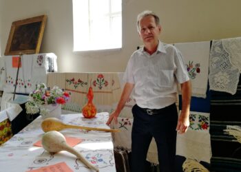 U Ugrinovcima otvorena etno revija „Rukotvorine sa Banije“