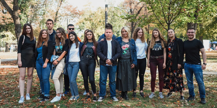 Pomoć vrednim đacima