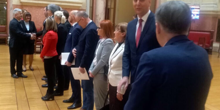 Jedinstvom na pritiske
