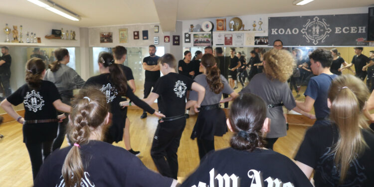 Razigrana porodica