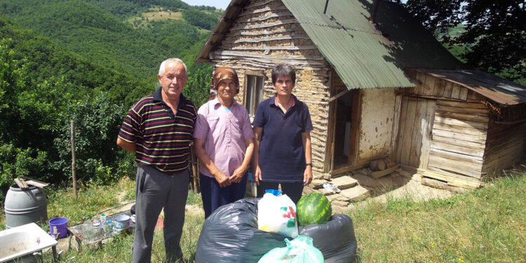 Sirotinja uvek u mislima