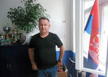Zemljake vode kroz „šumu“ propisa