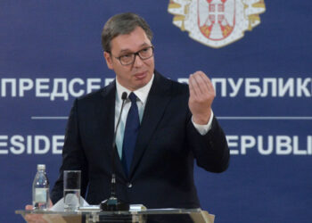 Vučić: Stajemo sa kupovinom oružja, kreće reforma vojske