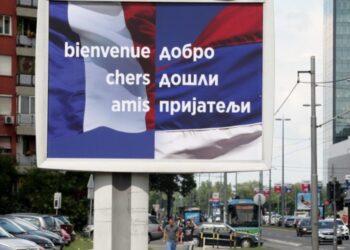 Makron sutra u Beogradu, glavni grad svečano okićen (FOTO)