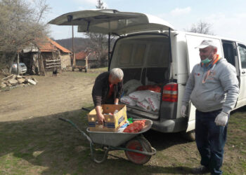 Božjom i vašom milošću opstajemo