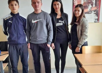 Ganuti darom izdaleka