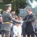 Najuspešniji kadeti Vojske Srbije dobili sablje i paradne bodeže (VIDEO)