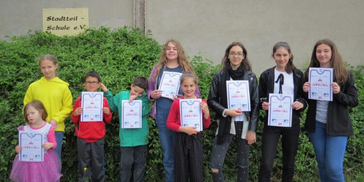 Deca trčala za diplome RTS