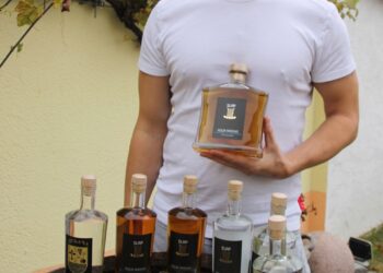 Brankova rakija iz sedam buradi