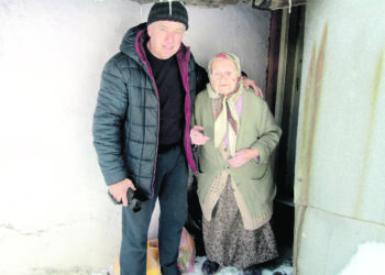 Usamljenost teža od sirotinje