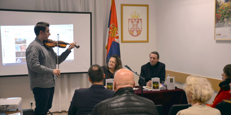 Stihovi o matici izmamili suze