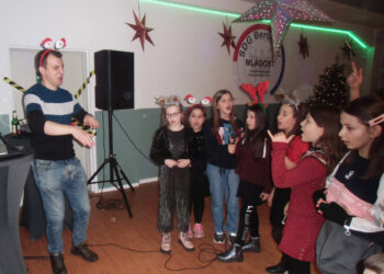 Karaoke uz Deda Mraza