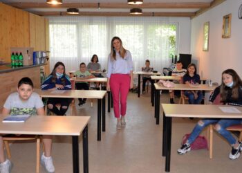 Deca vole ćirilicu