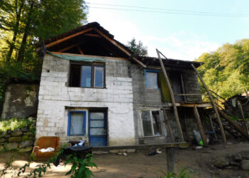 Vratili se u obnovljenu kuću