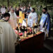 Liturgija u dvorištu hrama