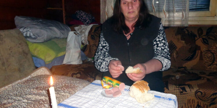 Snage slabe, ruke prazne