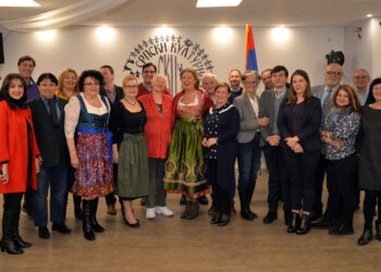 Velika poetska familija