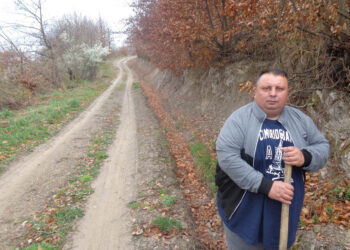 Pritiskaju ga bolest i nemaština
