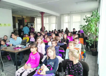 Suze i osmesi uz mrava Miku