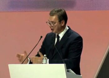 Vučić na proslavi 11 godina SNS: Pred nama su važne godine