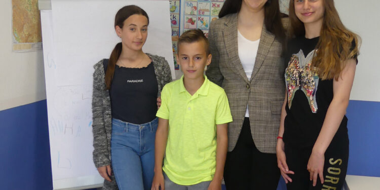 Novi čuvari srpstva i ćirilice