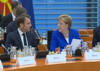 Blic: Merkel i Makron pritiskaju Tačija i Haradinaja
