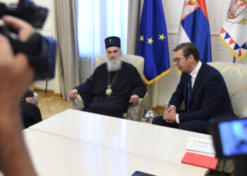 Vučić se sastao sa patrijarhom Irinejem, tema – pomoć SPC u Crnoj Gori