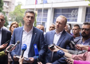 Predstavnici SzS predali RTS-u dokaze da Stefanović nije završio fakultet