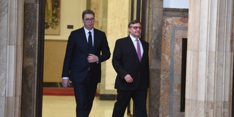 Vučić: Ne možemo da pevamo od sreće zbog stava Amerike