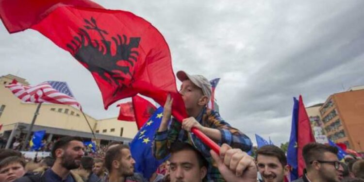 Gazeta: Kosovo popustilo pod međunarodnim pritiskom