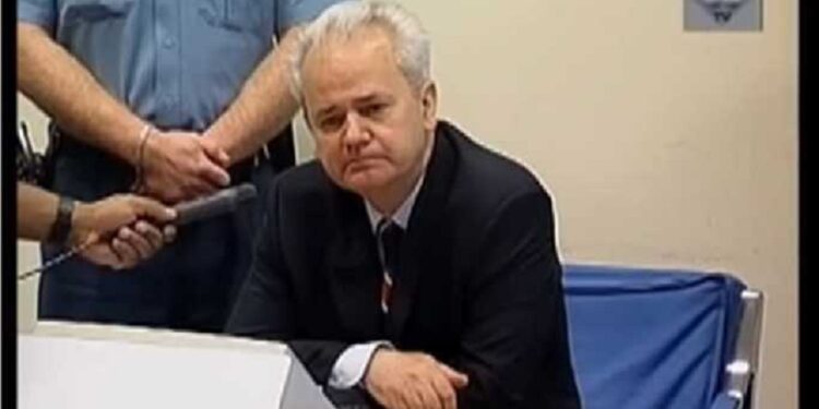 Procurio poslednji snimak Miloševića pred odlazak u Hag? (VIDEO)