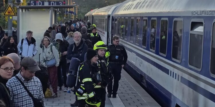 Hrvatski vagoni se zapalili u Nemačkoj: Evakuisano više od 200 ljudi