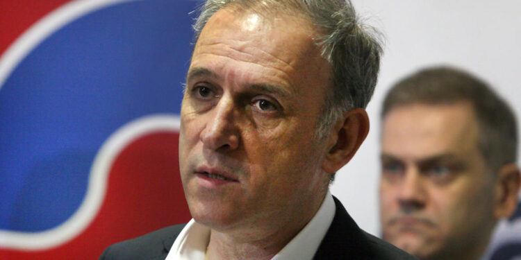 Zdravko Ponoš zaražen koronavirusom