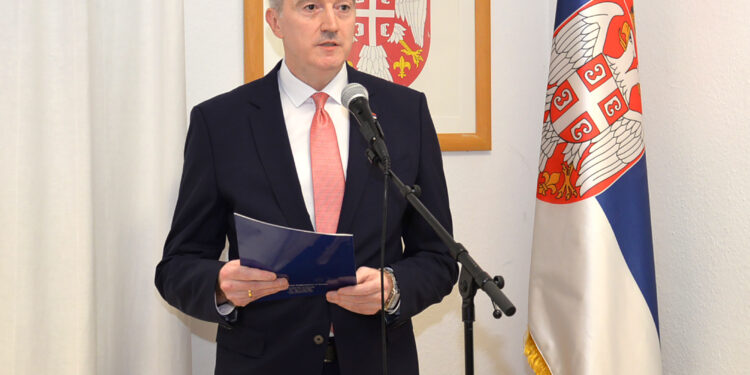 Generalni konzul Srbije u Frankfurtu Aleksandar Đurđić: Veoma je važno da „Vesti“ nastave da izlaze