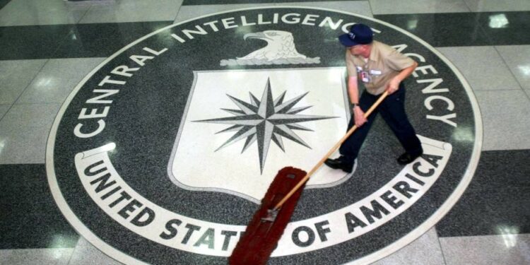 Bivši šef CIA: Sve na severu da pripadne Srbiji, a sve južno od Ibra Kosovu