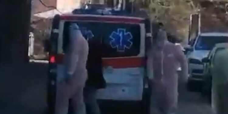 EKSKLUZIVNO „Vesti“ ispred Infektivne klinike: Ovako izgleda prijem zaraženog koronavirusom (VIDEO)