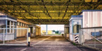 Zbog majice „Četnici Sever“ zaustavljen za hrvatskoj granici