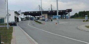 Na prelazu Merdare ne može sa srpskim pasošem, samo sa srpskom ličnom kartom?