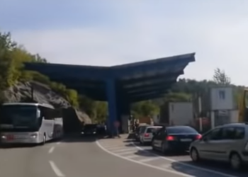Ekipa RTS-a zaustavljena na Jarinju (VIDEO)
