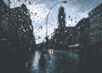 Olujno nevreme pogodilo Bačku i Banat, potom Beograd