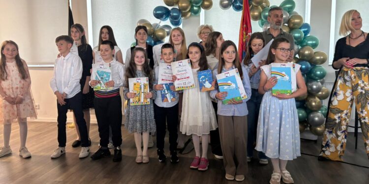 „Ala je lep ovaj svet“ u dečjoj izvedbi