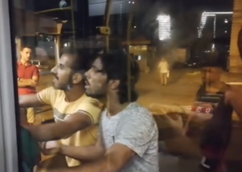 Migranti ponovo terorišu: Uništavaju autobuse i napadaju vozače (VIDEO)