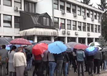 Napali oca poginulog kolege