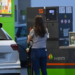 Austrija i ostatak Evrope suočavaju se sa ozbiljnom neizvesnošću na energetskom tržištu nakon upozorenja međunarodnih institucija da bi poremećaji u snabdevanju naftom mogli izazvati rast cena goriva i dodatni pritisak na privredu. U fokusu pažnje nalazi se moreuz Hormuz, jedan od najvažnijih svetskih pomorskih pravaca za transport nafte i tečnog prirodnog gasa, kroz koji prolazi značajan deo globalnih energetskih tokova.