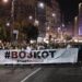 Protest završen kod RTS lepljenjem plakata i paljenjem baklji