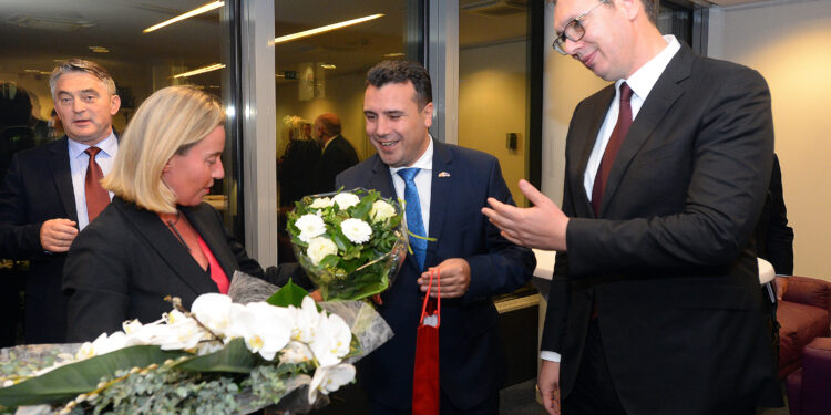Vučić na večeri sa Mogerini i liderima Zapadnog Balkana