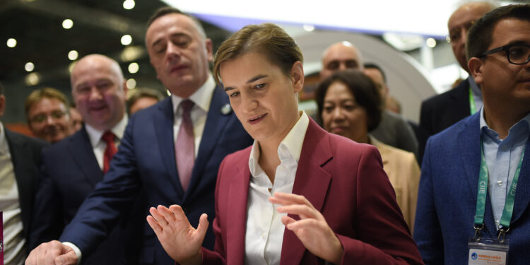 Brnabićeva o viđanju sa Makronom u Kini i dovođenju giganta