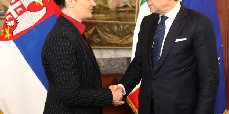 Brnabić sa Konteom na marginama Samita Centralno-evropske inicijative